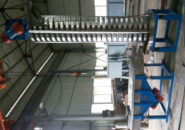 不銹鋼垂直振動提升機