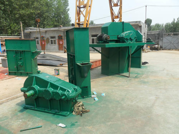 斗式提升機為什么需要安裝清料設備? 斗式提升機為什么需要安裝清料設備?